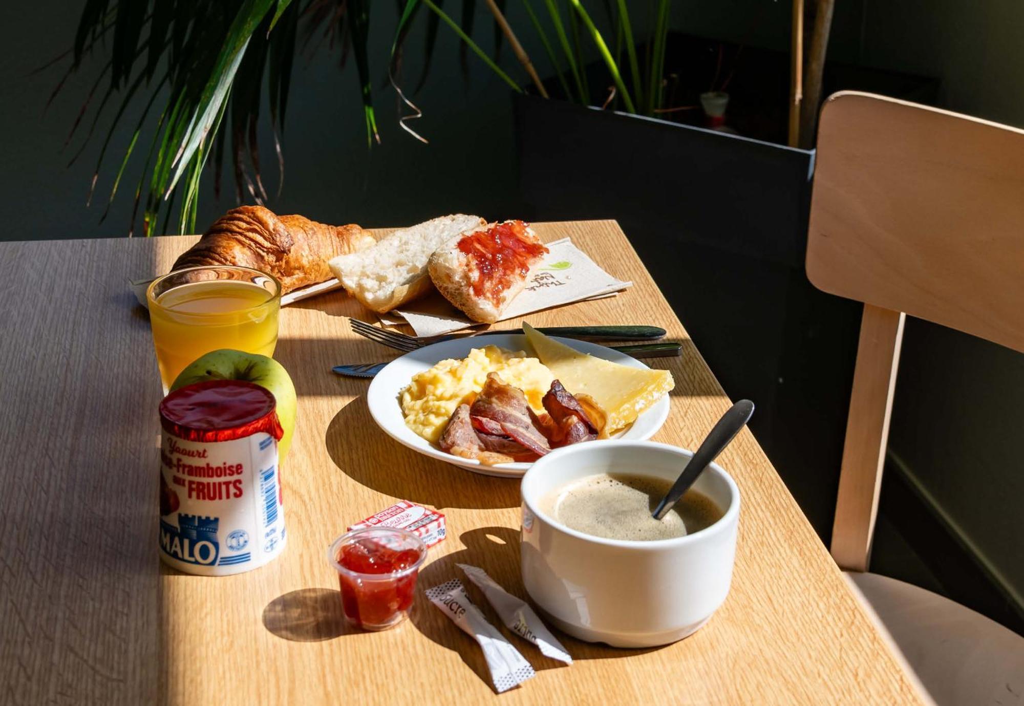 B&B Hotel Saint-Etienne Monthieu Eksteriør billede